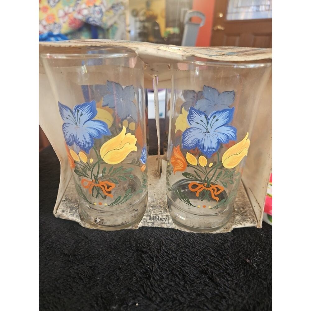 Set of 4 Vintage Libbey Flowers Tumblers Drinking Glasses Blue Yellow New
